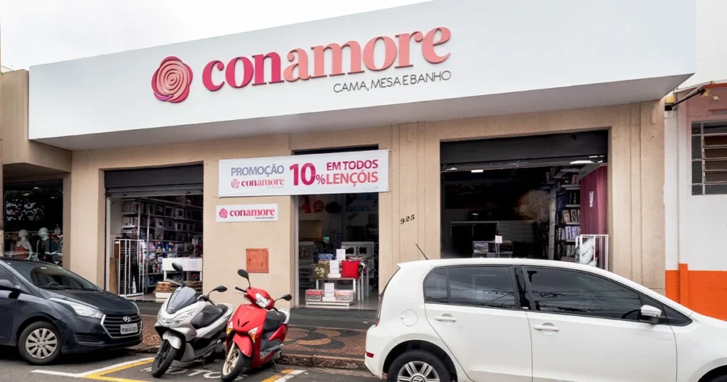 Loja física da Conamore Cama, Mesa e Banho em Campinas com fachada institucional